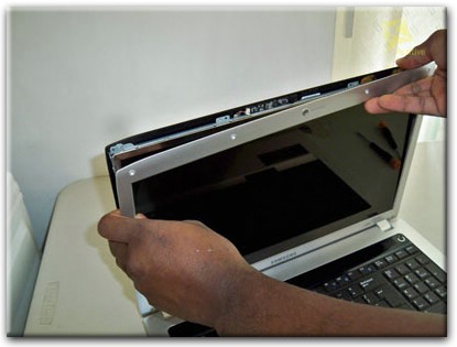 Замена экрана ноутбука Samsung во Фрязино